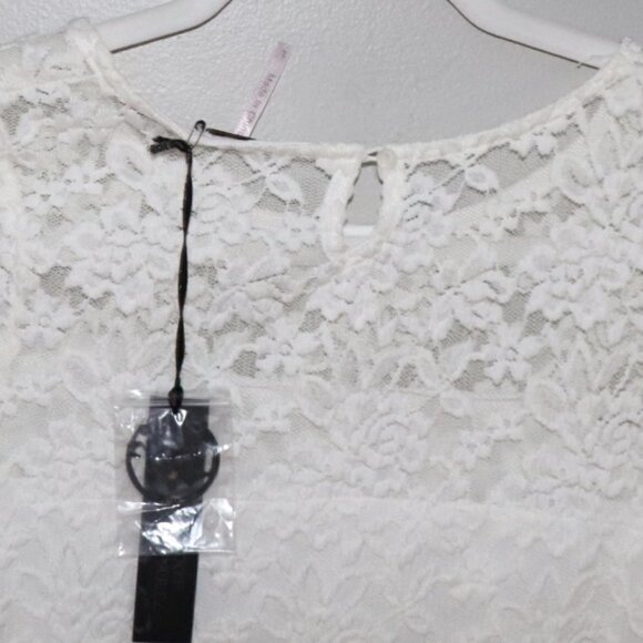 POOF Apparel Lace Womens Top in White Size L - Picture 3 of 3